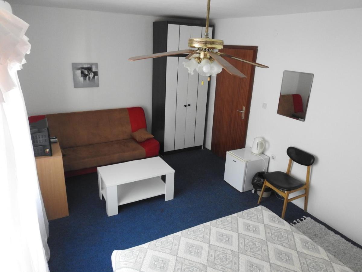 Hotel Wisteria Tivat Zewnętrze zdjęcie