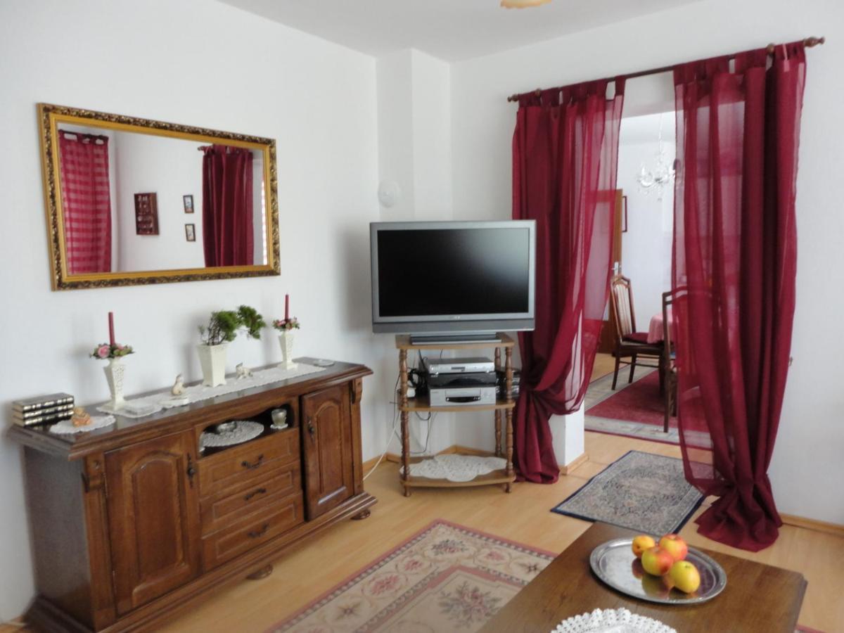 Hotel Wisteria Tivat Zewnętrze zdjęcie