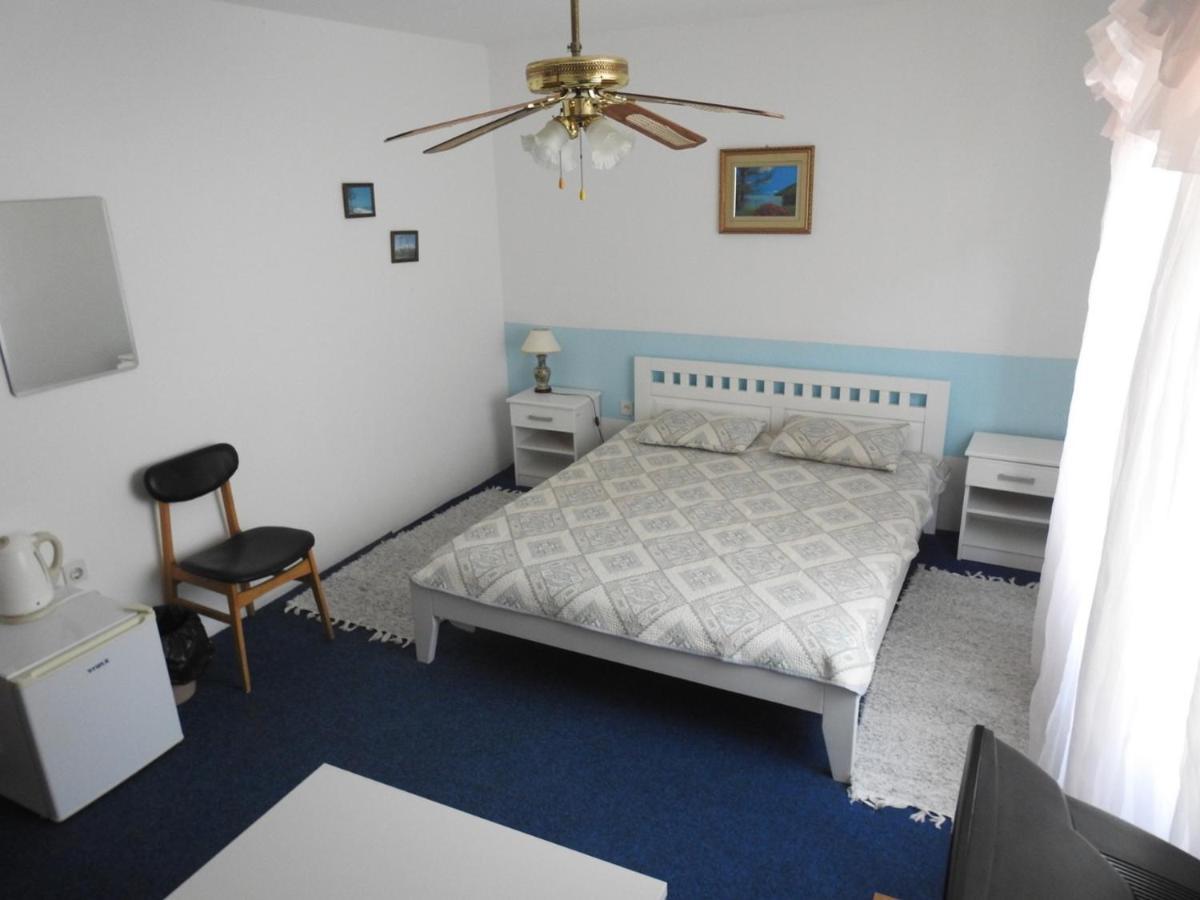 Hotel Wisteria Tivat Zewnętrze zdjęcie