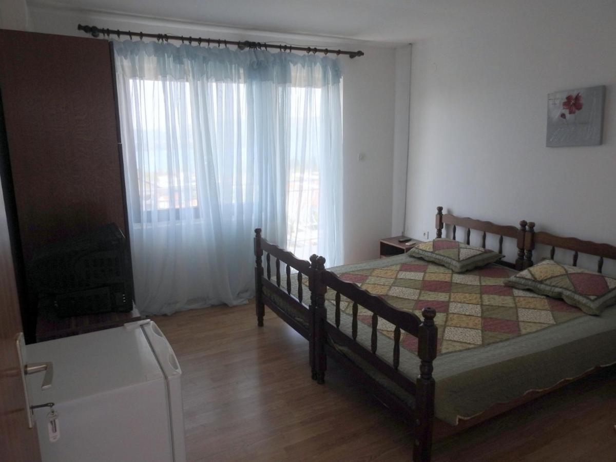 Hotel Wisteria Tivat Zewnętrze zdjęcie